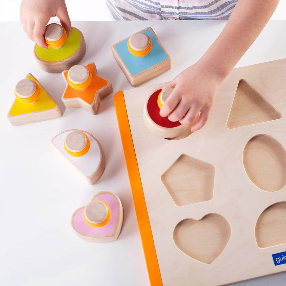 G6742 Shape Sorter Lifestyle3