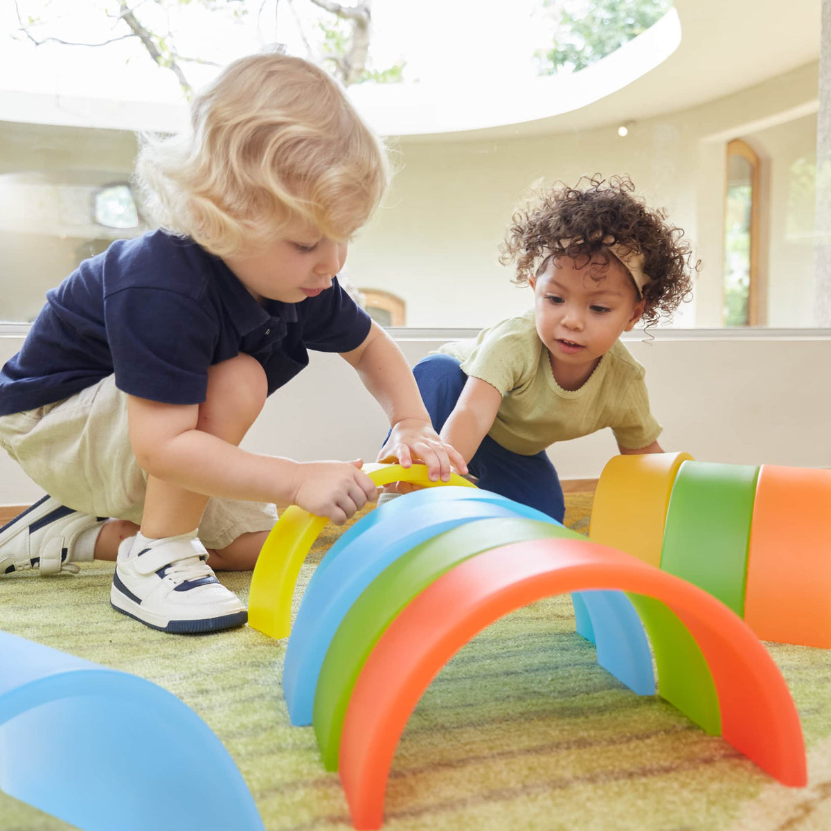 G7497 Discovery Rainbow Arches and Tunnels Lifestyle 001