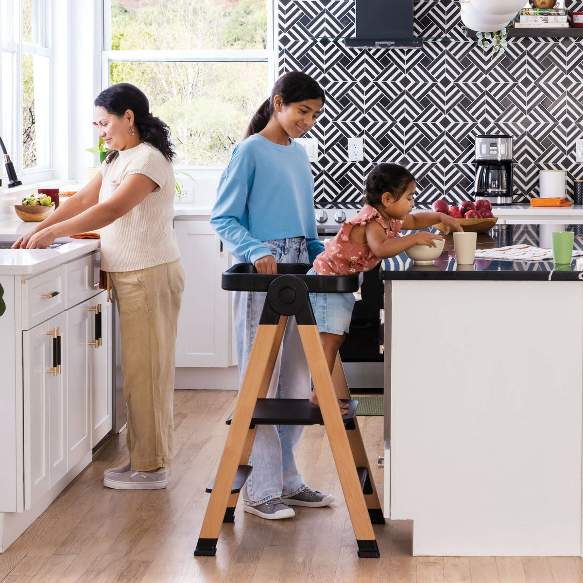 G97361 Kitchen Helper Flex Black Lifestyle 02080207 | Black