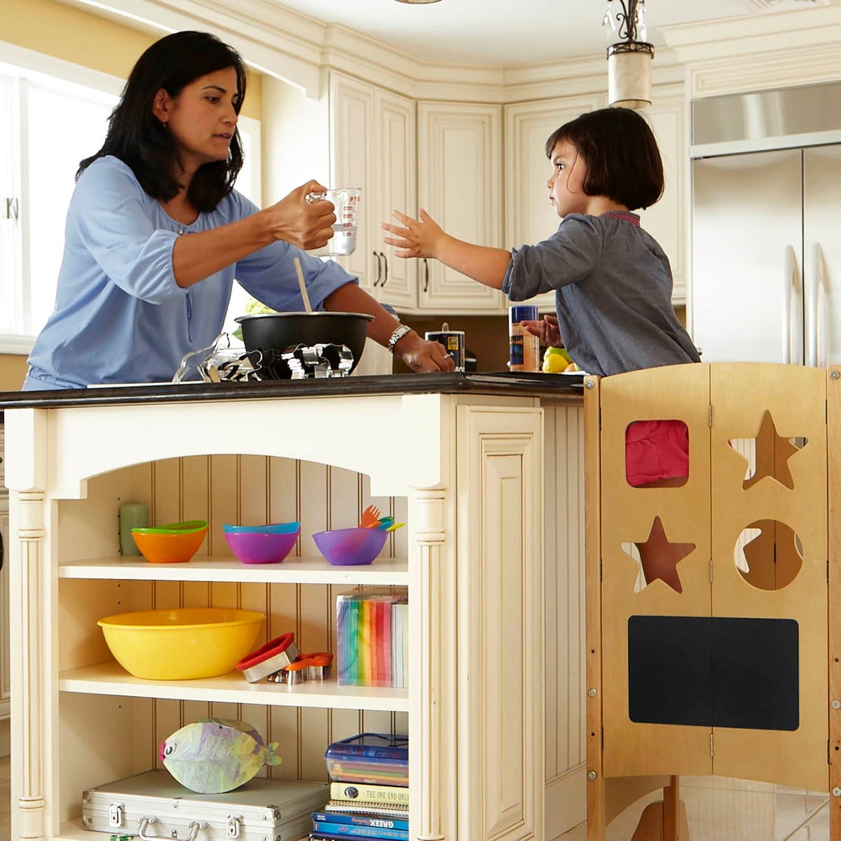 G97325 Kitchen Helper Natural Lifestyle1 | Natural
